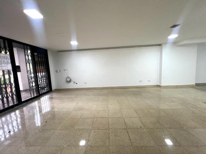 Local en venta en Los Balsos, Medellín, 56 m² · foto 3 de 14