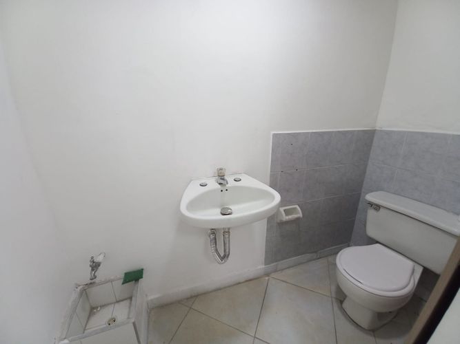 Local en arriendo en La Candelaria, Medellín, 45 m² · foto 4 de 6