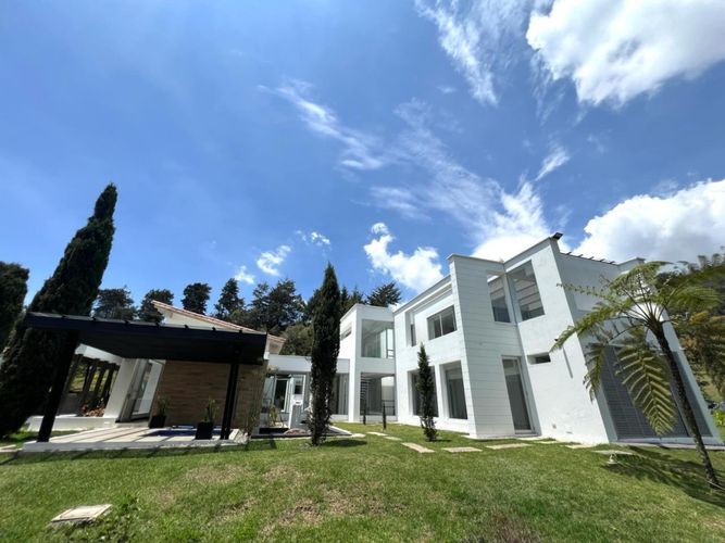 Casa de 3 alcobas en venta en Sajonia, Rionegro, 550 m² · foto 3 de 24
