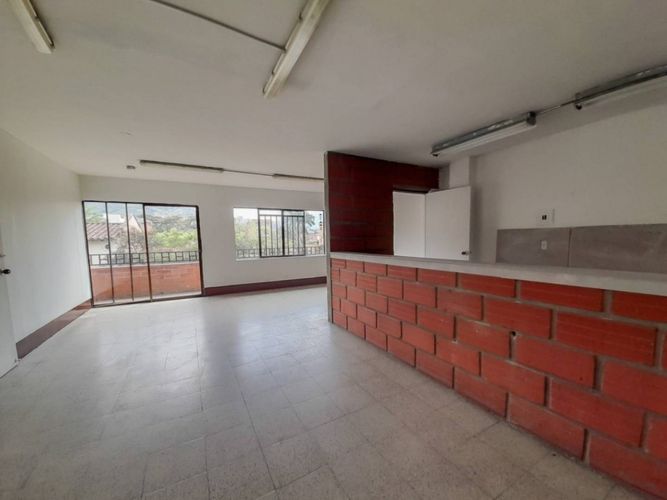 Local en arriendo en Mesa, Envigado, 900 m² · foto 3 de 24