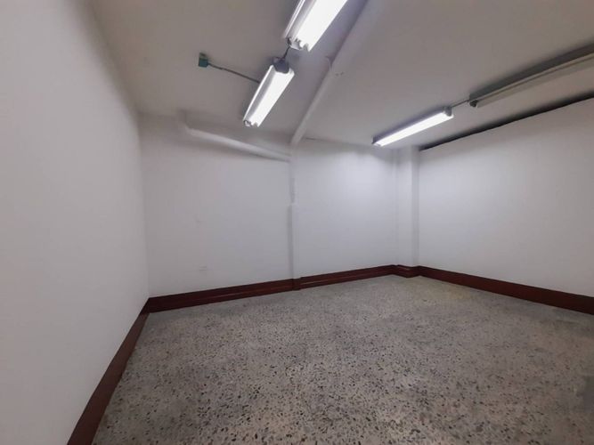 Local en arriendo en Mesa, Envigado, 900 m² · foto 8 de 24