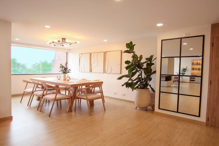 Apartamento de 3 alcobas en venta en Cerros De Niza, Bogotá, 282 m² · foto 4 de 13