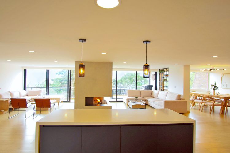 Apartamento de 3 alcobas en venta en Cerros De Niza, Bogotá, 282 m² · foto 5 de 13