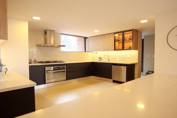 Apartamento de 3 alcobas en venta en Cerros De Niza, Bogotá, 282 m² · foto 8 de 13