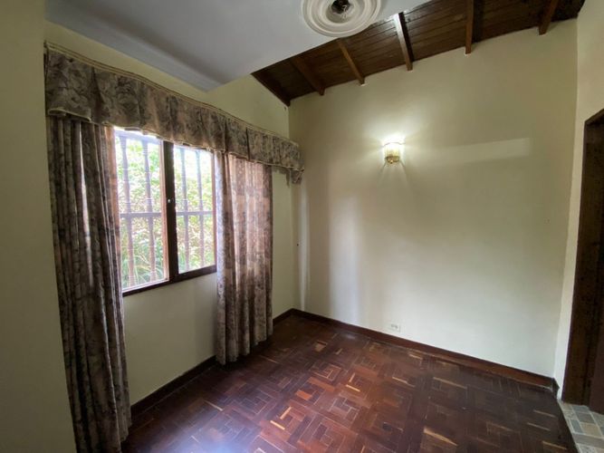 Casa de 4 alcobas en venta en Los Colegios, Rionegro, 380 m² · foto 11 de 17