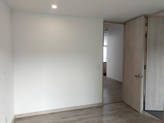 Apartamento de 2 alcobas en venta en El Poblado, Medellín, 93 m² · foto 11 de 17