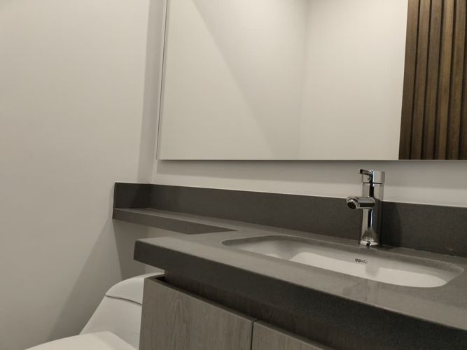 Apartamento de 2 alcobas en venta en El Poblado, Medellín, 93 m² · foto 10 de 17