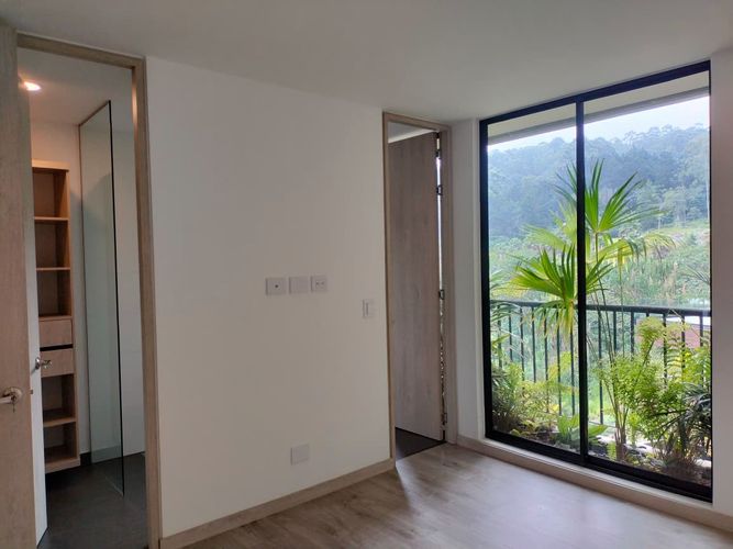 Apartamento de 2 alcobas en venta en El Poblado, Medellín, 93 m² · foto 13 de 17