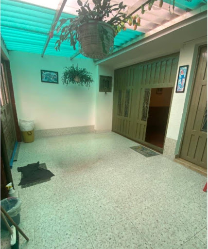 Casa en venta en La Clarita, Bogotá · foto 2 de 24