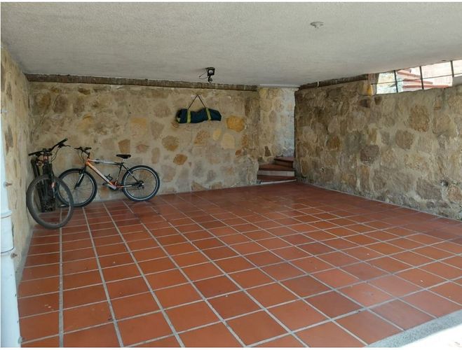 Casa de 4 alcobas en venta en San Jose De Bavaria, Bogotá, 320 m² · foto 3 de 23
