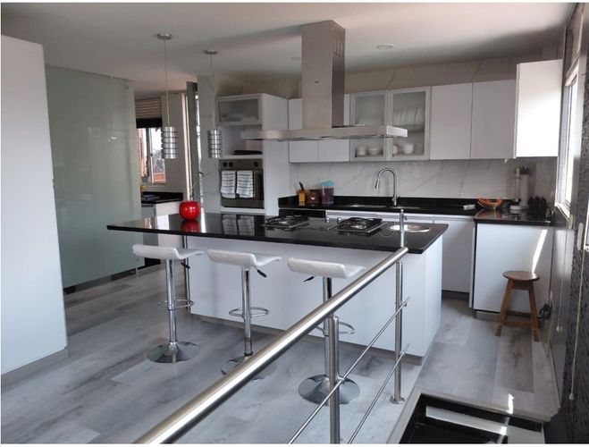 Casa de 4 alcobas en venta en San Jose De Bavaria, Bogotá, 320 m² · foto 20 de 23