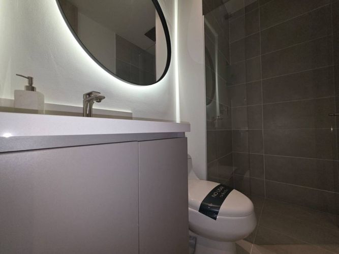 Apartamento de 3 alcobas en venta en El Castillo, Medellín, 146 m² · foto 11 de 24