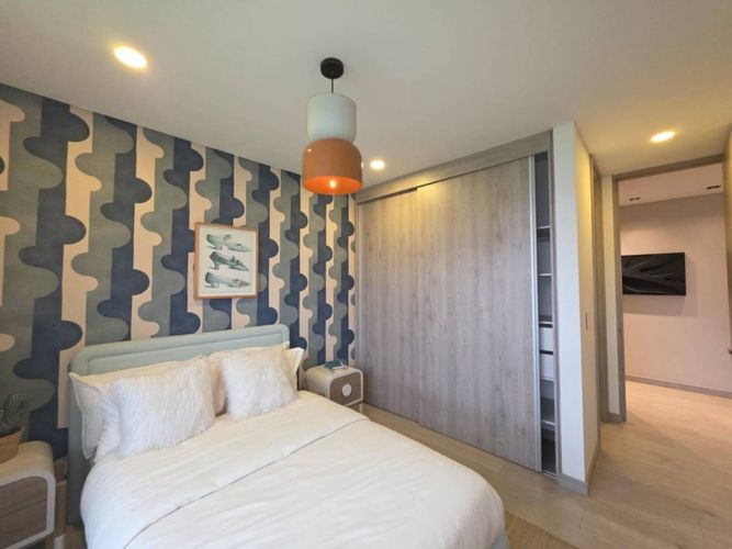 Apartamento de 3 alcobas en venta en El Castillo, Medellín, 146 m² · foto 15 de 24