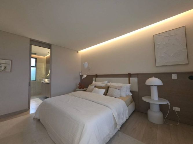 Apartamento de 3 alcobas en venta en El Castillo, Medellín, 146 m² · foto 21 de 24