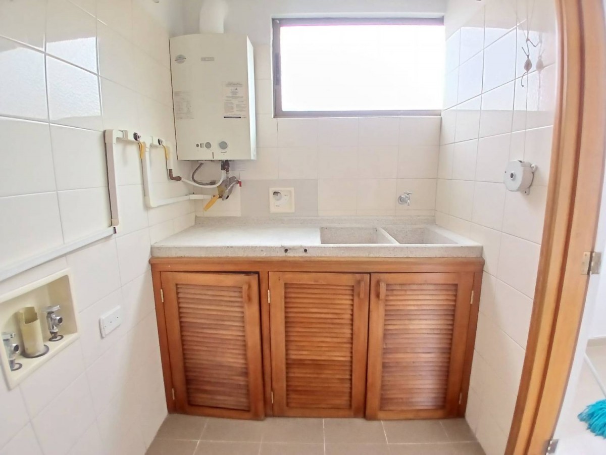 Apartamento en arriendo en El Poblado, Medellín · foto 7 de 22