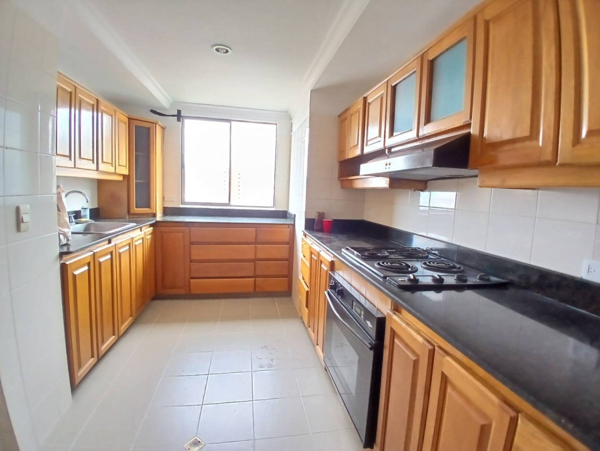 Apartamento en arriendo en El Poblado, Medellín · foto 8 de 22