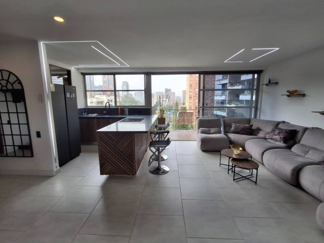 Apartamento de 3 alcobas en venta en El Poblado, Medellín, 184 m² · foto 3 de 24