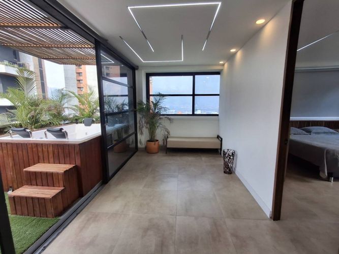Apartamento de 3 alcobas en venta en El Poblado, Medellín, 184 m² · foto 12 de 24