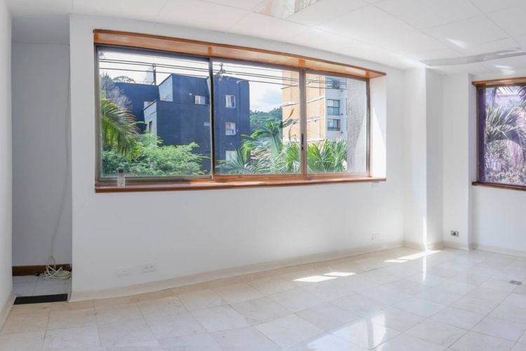 Consultorio en venta en Conquistadores, Medellín, 46 m² · foto 2 de 13