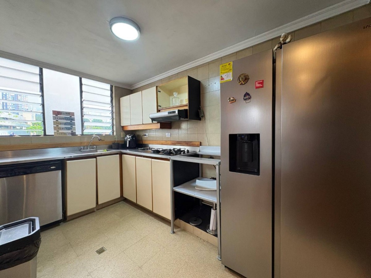 Apartamento en venta en El Poblado, Medellín · foto 6 de 24