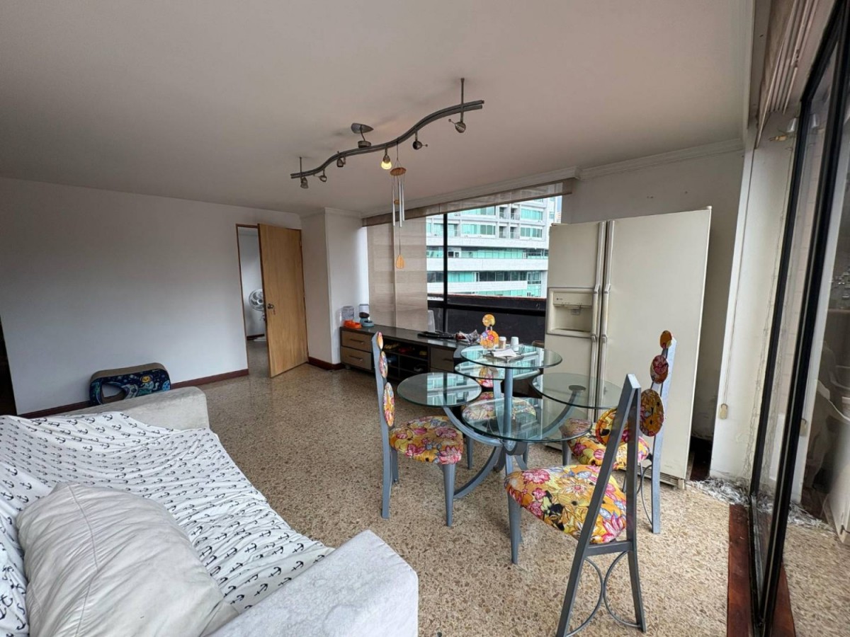 Apartamento en venta en El Poblado, Medellín · foto 8 de 24