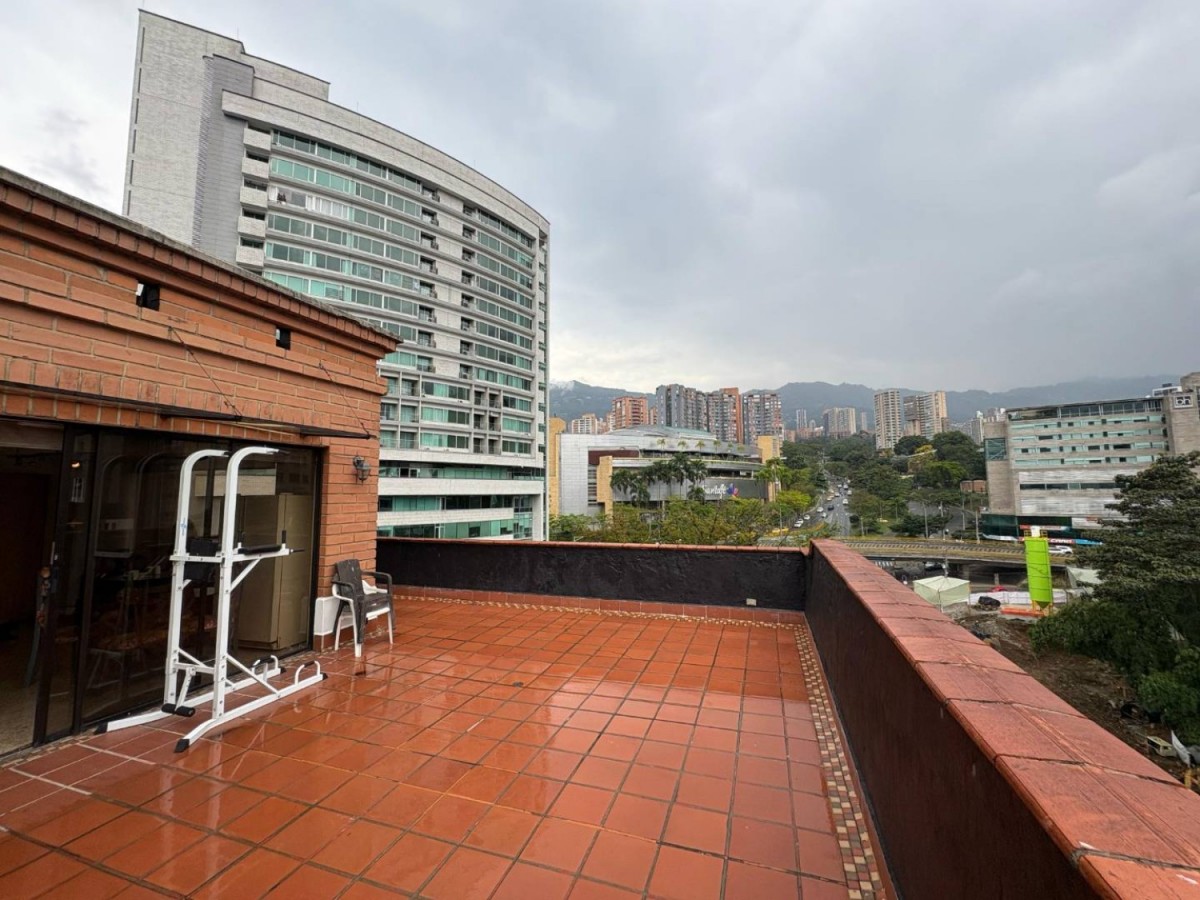 Apartamento en venta en El Poblado, Medellín · foto 13 de 24