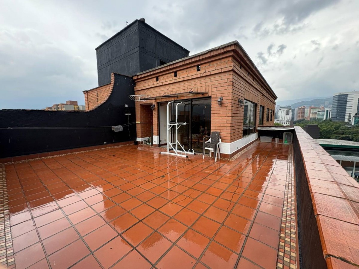 Apartamento en venta en El Poblado, Medellín · foto 18 de 24