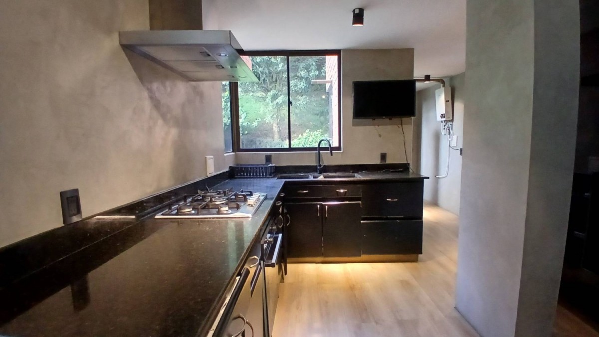 Apartamento en arriendo en El Poblado, Medellín · foto 2 de 24