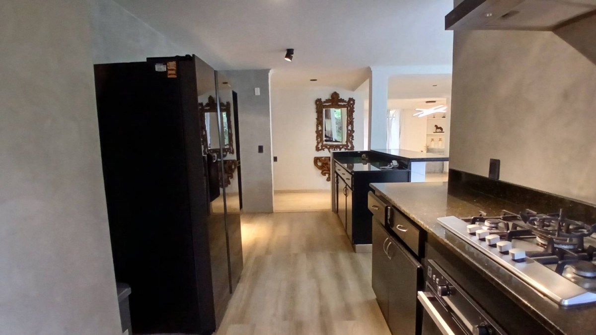 Apartamento en arriendo en El Poblado, Medellín · foto 4 de 24