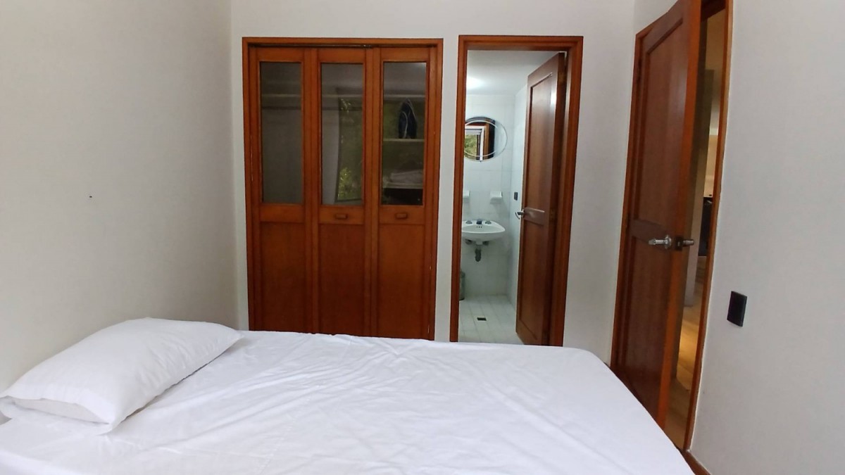 Apartamento en arriendo en El Poblado, Medellín · foto 6 de 24