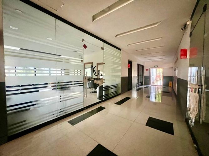 Local en venta en El Tesoro, Medellín, 55 m² · foto 5 de 14