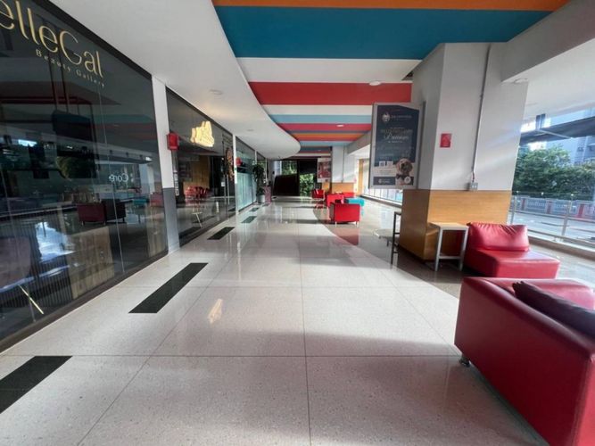 Local en venta en El Tesoro, Medellín, 55 m² · foto 9 de 14
