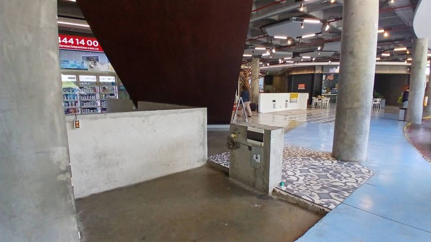 Local en arriendo en El Poblado, Envigado · foto 8 de 10