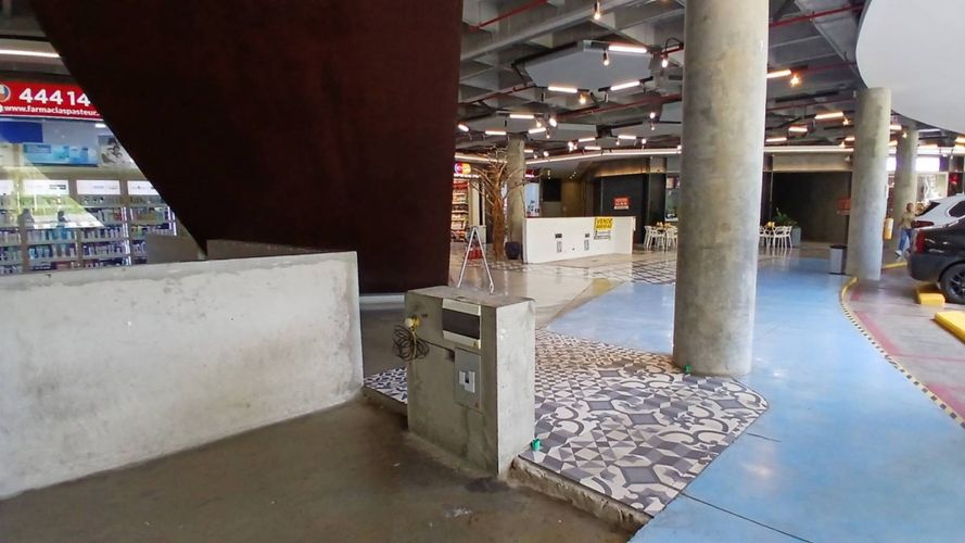 Local en arriendo en El Poblado, Envigado · foto 9 de 10