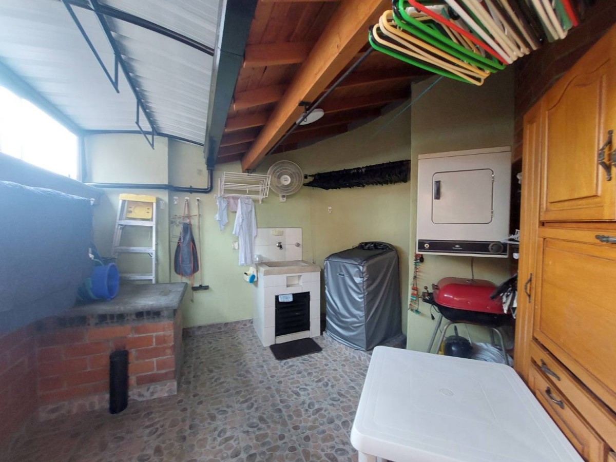 Apartamento en venta en Laureles, Medellín · foto 23 de 24