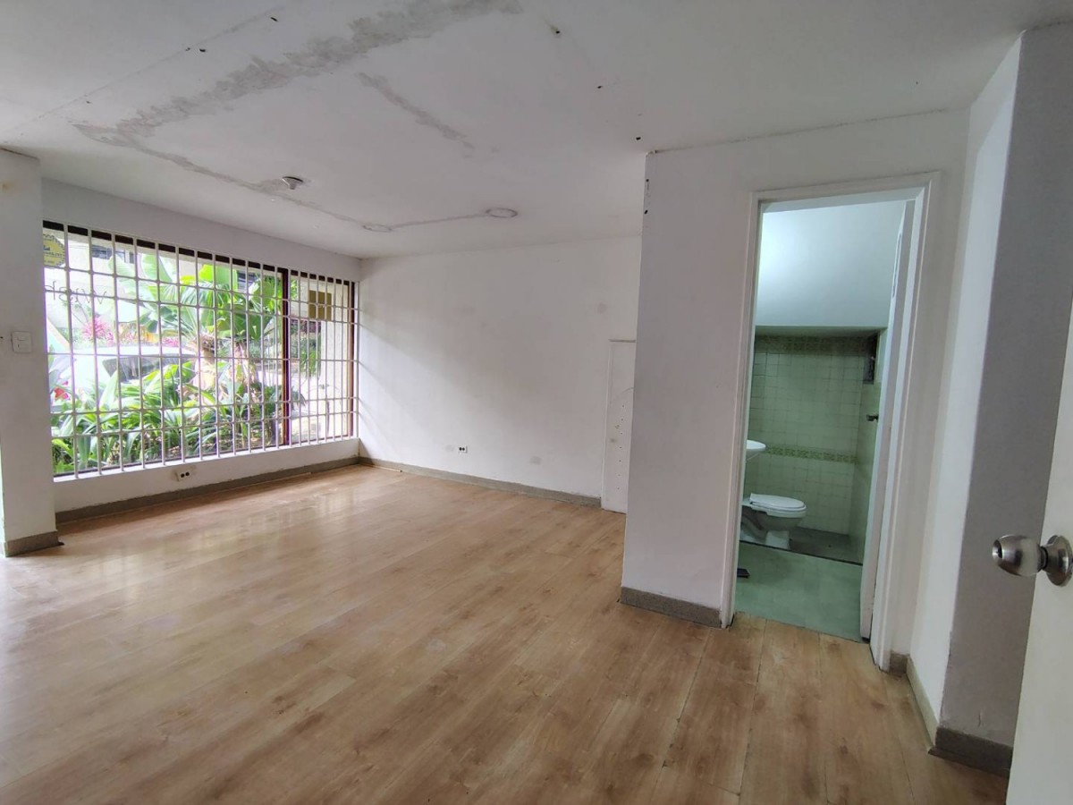 Casa en arriendo en Manila, Medellín · foto 3 de 24