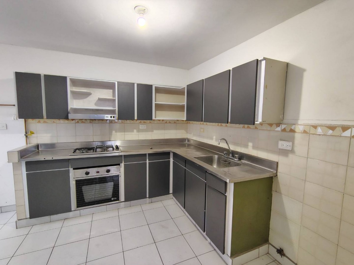 Casa en arriendo en Manila, Medellín · foto 9 de 24