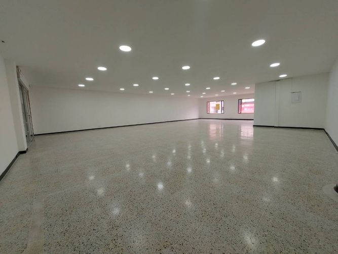 Local en venta en Viviendas Del Sur, Itagüí, 170 m² · foto 2 de 7
