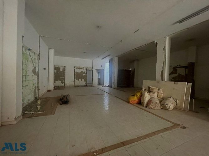 Bodega en venta en Jesús Nazareno, Medellín, 81 m² · foto 5 de 12