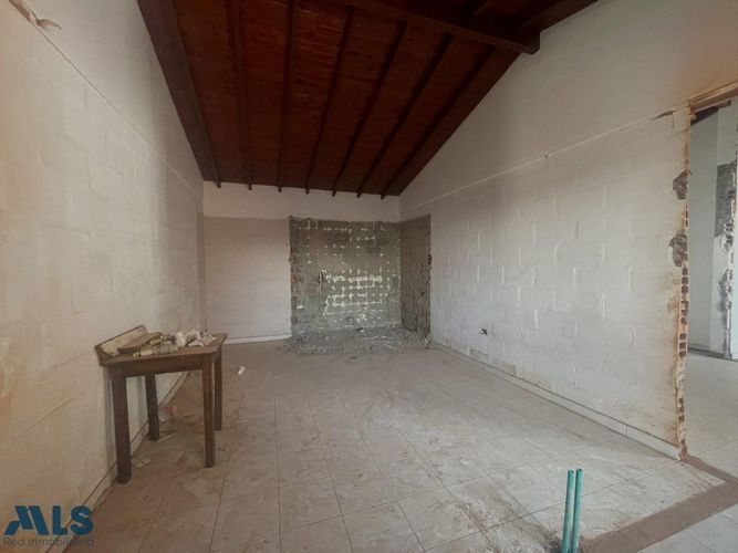 Bodega en venta en Jesús Nazareno, Medellín, 81 m² · foto 7 de 12