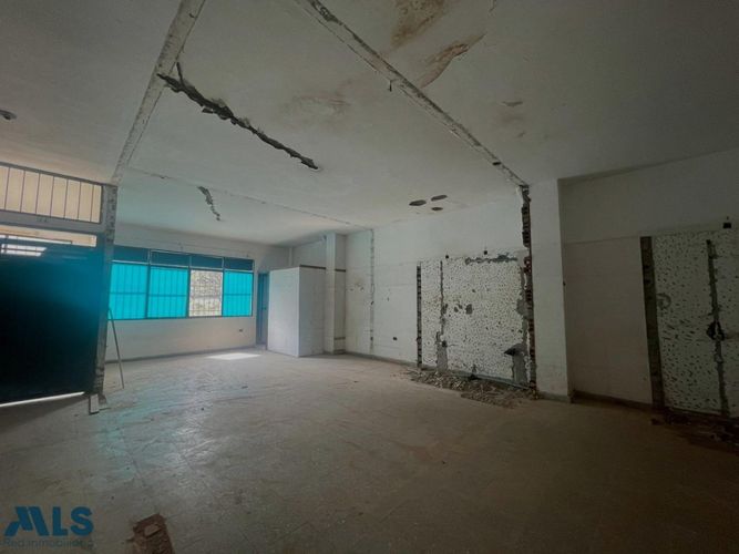 Bodega en venta en Jesús Nazareno, Medellín, 81 m² · foto 11 de 12