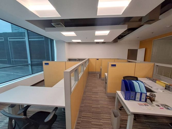 Oficina en arriendo en El Tesoro, Medellín, 385 m² · foto 3 de 24