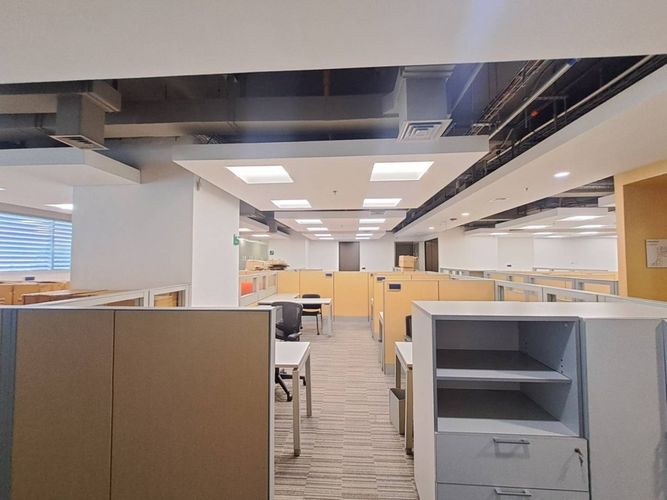 Oficina en arriendo en El Tesoro, Medellín, 385 m² · foto 16 de 24