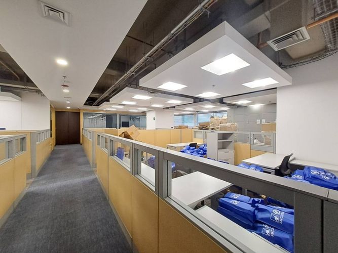 Oficina en arriendo en El Tesoro, Medellín, 385 m² · foto 23 de 24