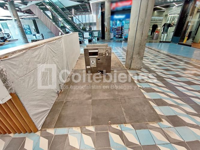 Local en venta en El Poblado, Envigado · foto 2 de 7