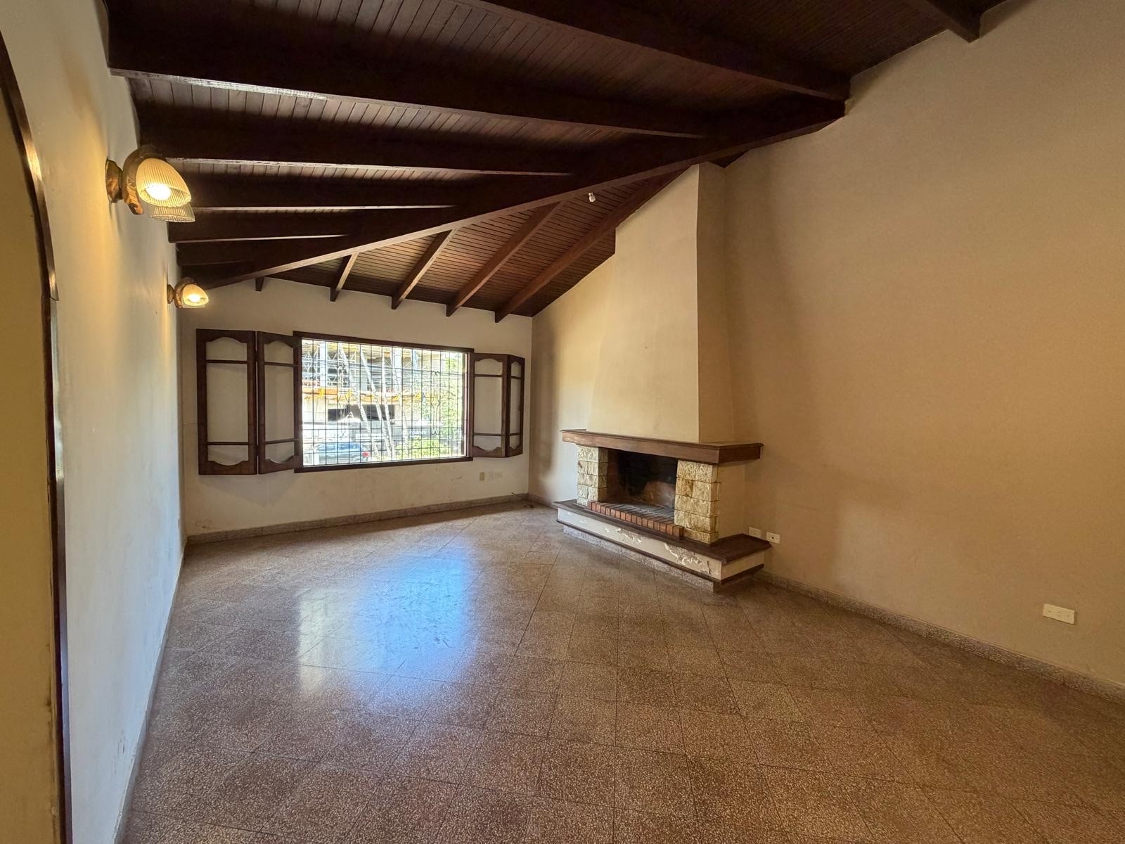 Casa en venta en Mburucuyá, Asunción — foto 2