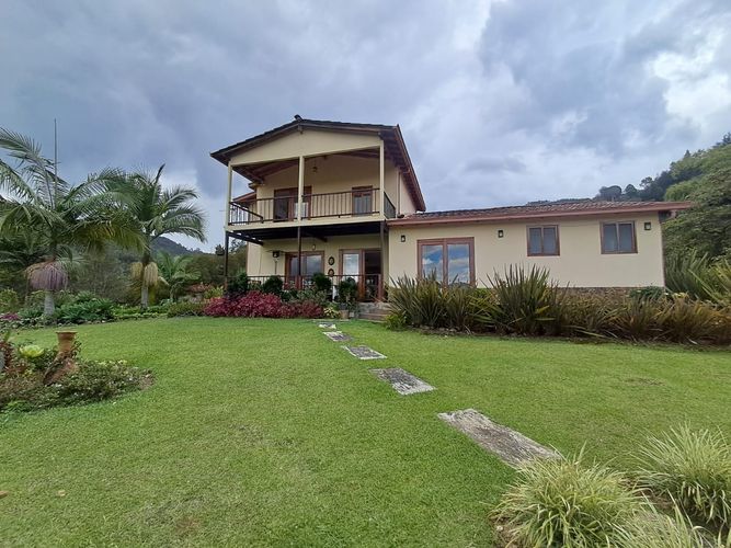 Finca en arriendo en El Retiro, 220 m² · foto 2 de 20