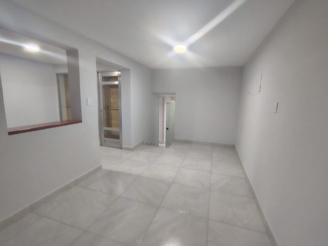 Oficina en arriendo en Laureles, Medellín, 18 m² · foto 2 de 18