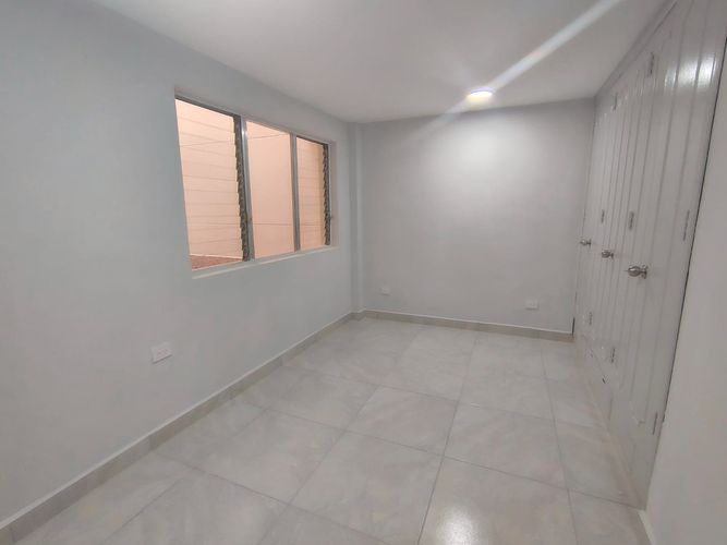 Oficina en arriendo en Laureles, Medellín, 18 m² · foto 9 de 18