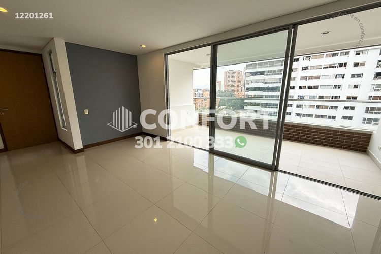 Apartamento de 2 alcobas en arriendo en Los Balsos, Medellín, 113 m² · foto 3 de 23